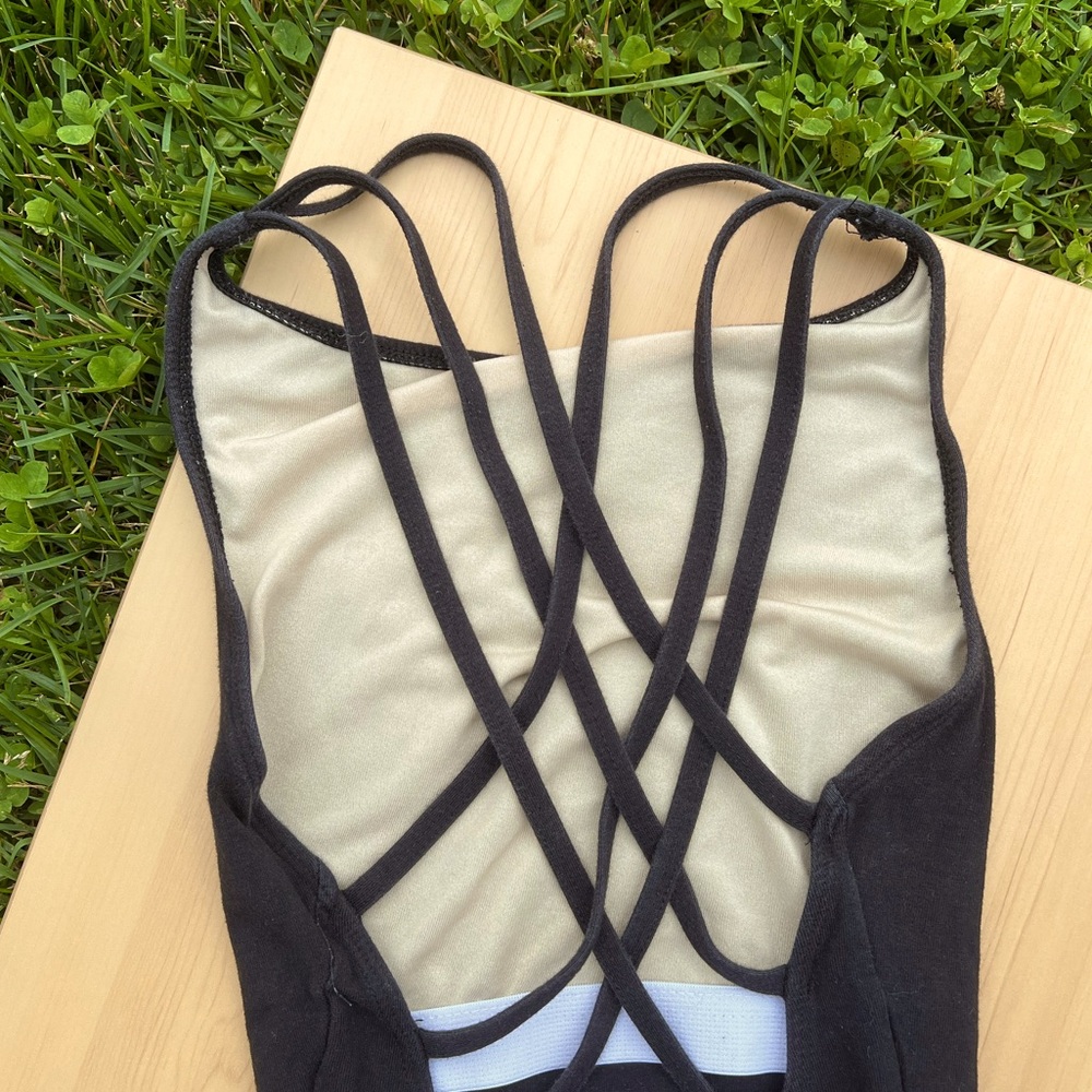 THEATRICALS | Women’s petite - black - crossed cutout back - leotard